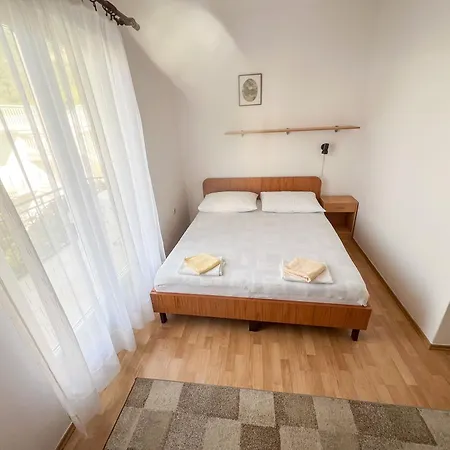 Adna 3* Podaca
