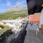Adna Πανσιόν Podaca