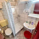 Adna Podaca